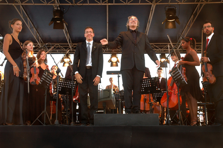 TORINO, FESTIVAL MITO - SETTEMBRE MUSICA, VENARIA REALE, ORCHESTRA NAZIONALE DEI CONSERVATORI ITALIANI, LUCA OBERTI, CEMBALO, IN F.J. HAYDN, SINFONIA 104, ALBERTO CAPRIOLI, DIR., FOTO LORENZO MASCHERPA, 2009